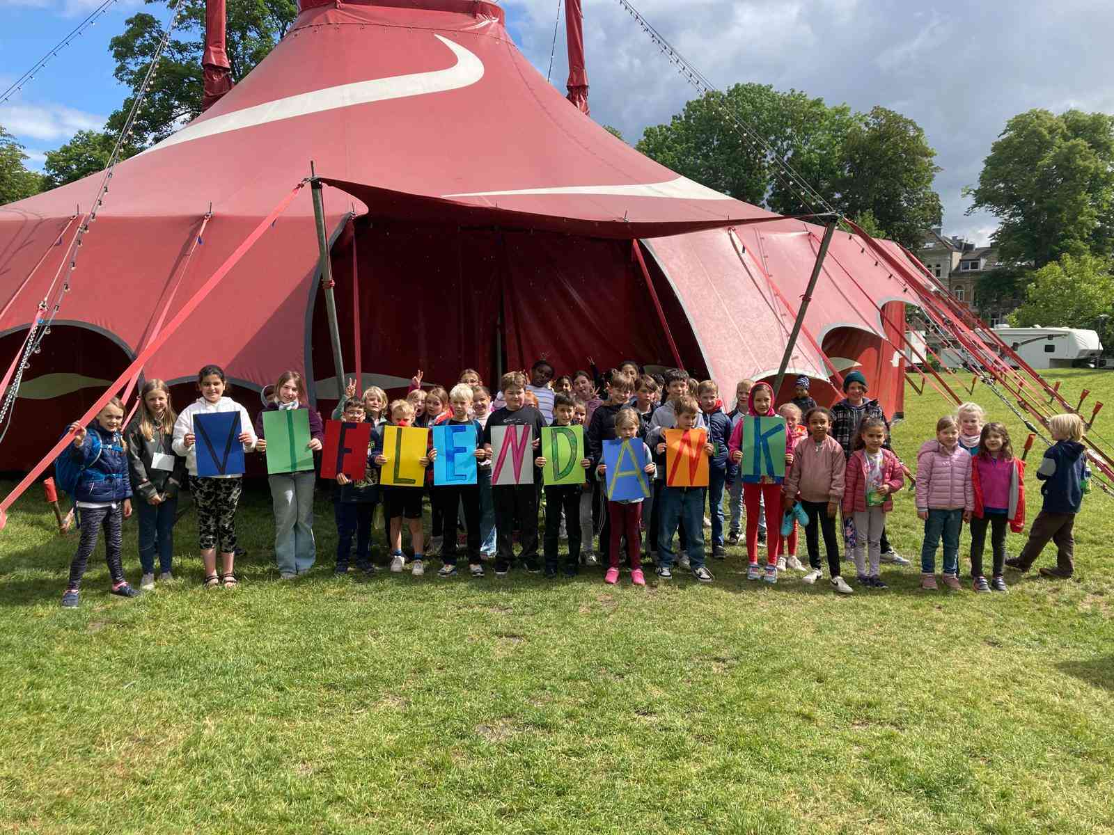 Zirkus 25 danke